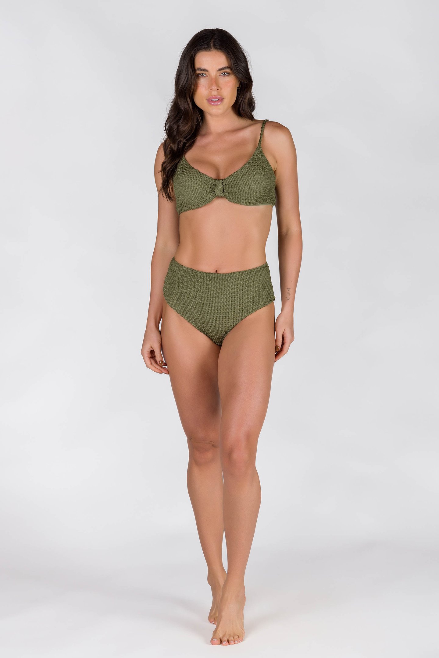 BIQUINI SUTIÃ TOP COM NÓ KARAJÁ